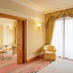 Royal Carlton Hotel