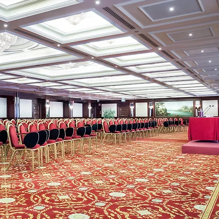 Hotel Royal Carlton 4*