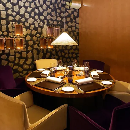 Royal Carlton 4*
