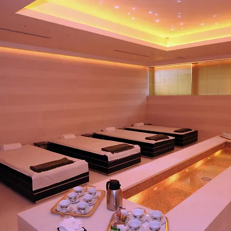 Hotel Royal Carlton 4*