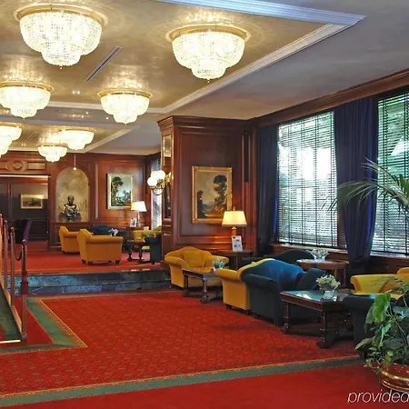 Hotel Royal Carlton 4*