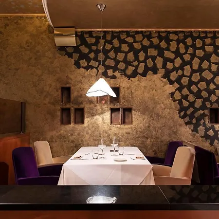 Hotel Royal Carlton