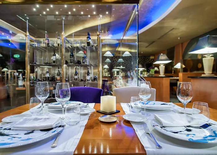 Отель Royal Carlton 4*