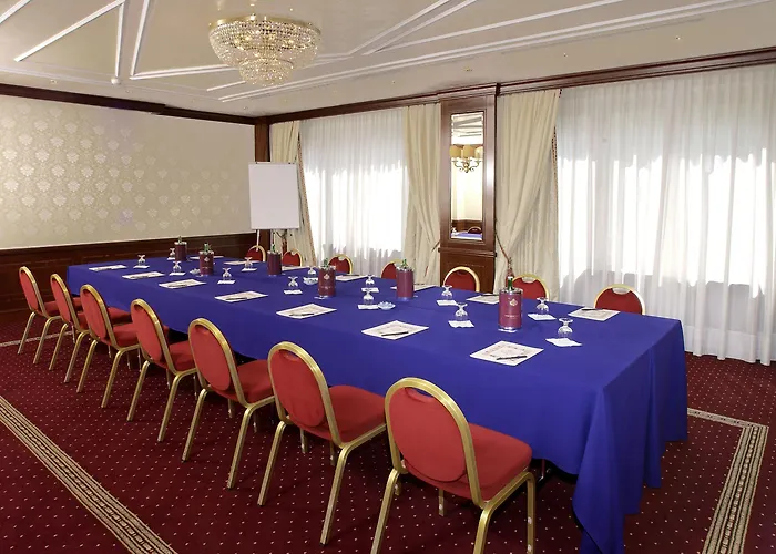 Royal Carlton Отель 4*