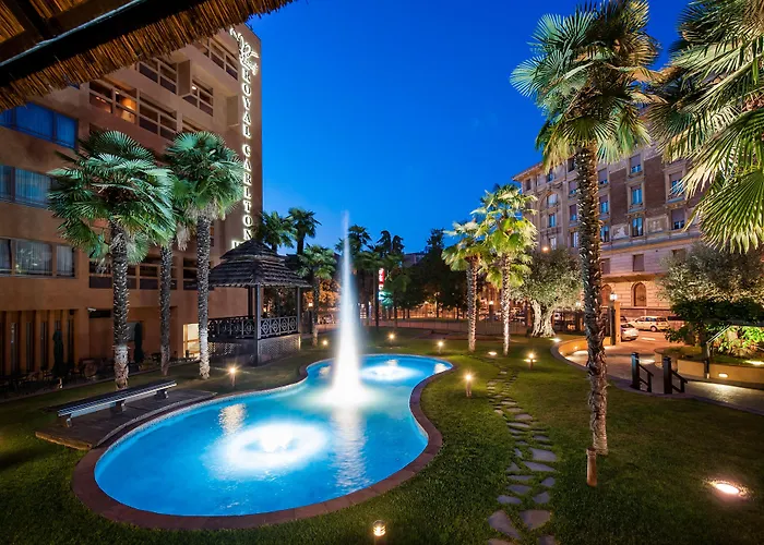 Отель Royal Carlton 4*