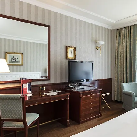 Royal Carlton 4*