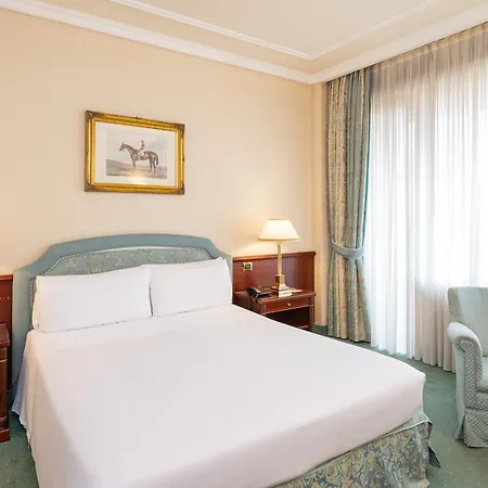 Szálloda Royal Carlton 4*