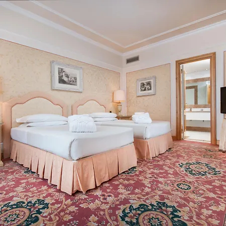 Szálloda Royal Carlton 4*
