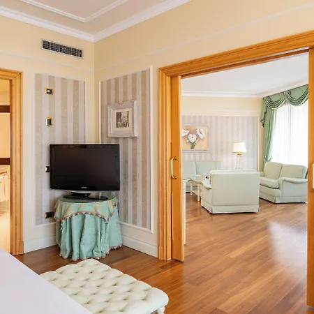 Royal Carlton Bolonia