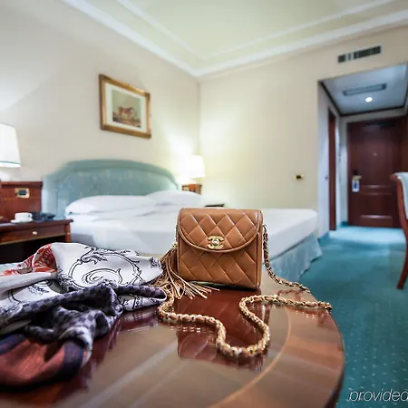 Hotel Royal Carlton