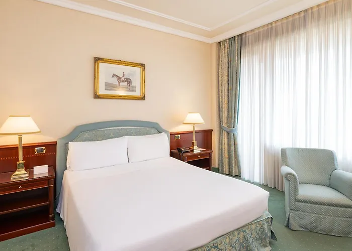 Hotel Royal Carlton 4*