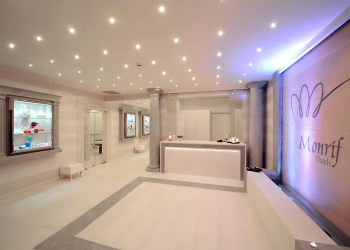 Royal Carlton Otel 4*