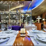 מלון Royal Carlton 4*