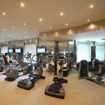 Royal Carlton מלון