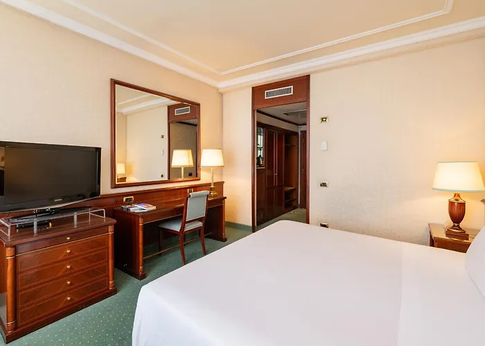 Royal Carlton Hotel 4*